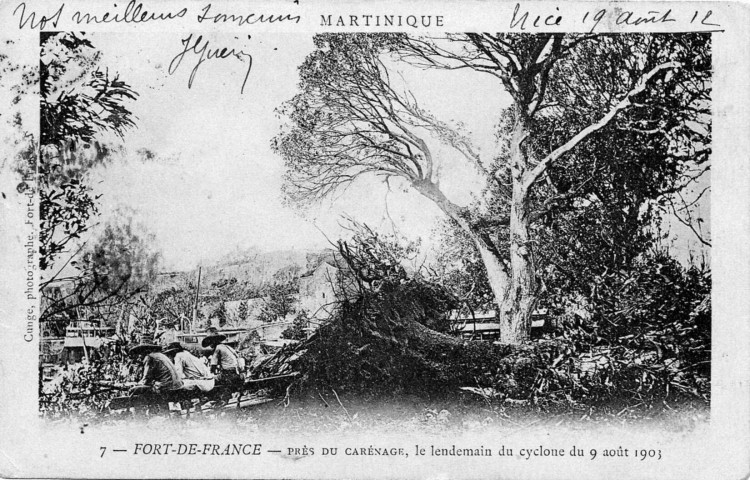 Martinique. Fort-de-France. Près du Carénage, le lendemain du cyclone du 9 août 1903
