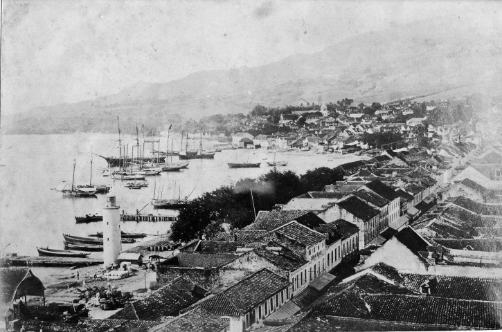 Saint-Pierre. Vue du quartier du Mouillage avant l'éruption de 1902