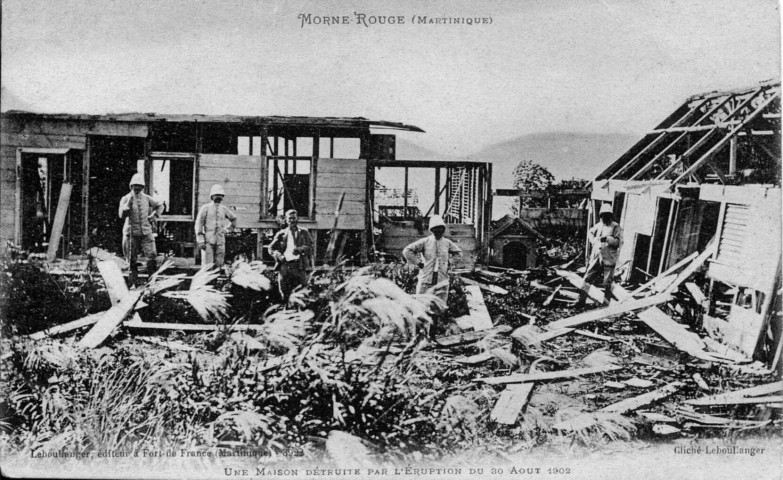 Morne-Rouge. (Martinique). Une maison détruite par l'éruption du 30 août 1902