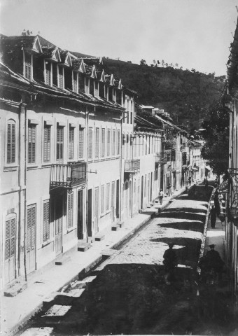 Saint-Pierre. Rue Victor Hugo avant l'éruption du 08 mai 1902