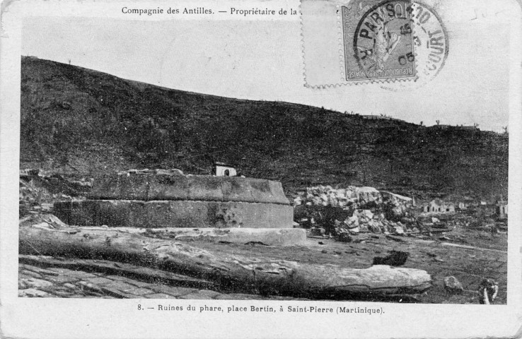 Ruines du phare place Bertin à Saint-Pierre, Martinique