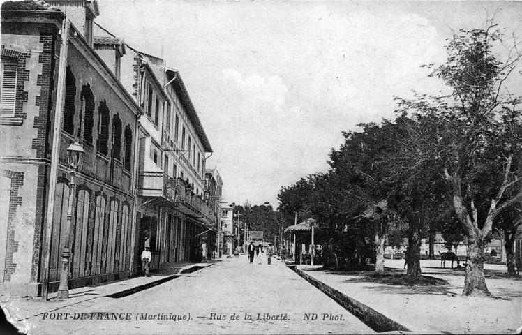 Fort-de-France (Martinique). Rue de la Liberté