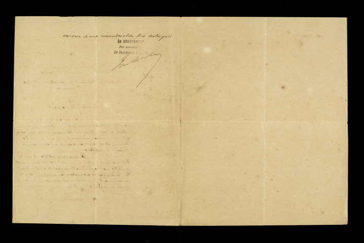 Correspondance de l'abbé Saint Aude et de son prédécesseur relative aux réparations de l'église : devis estimatif, factures, plans du beffroi et du dallage (1875-1910), aux titres de propriétés du cimetière (1898-1899), à la chapelle de Notre-Dame des Victoires (1894)