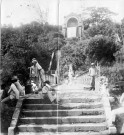 Fort-de-France. Fontaine Gueydon et traversée du pont Gueydon