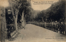 Martinique. Fort-de-France. Une partie des troupes avant la revue