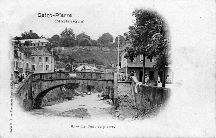 Martinique. Saint-Pierre. Le pont de pierre