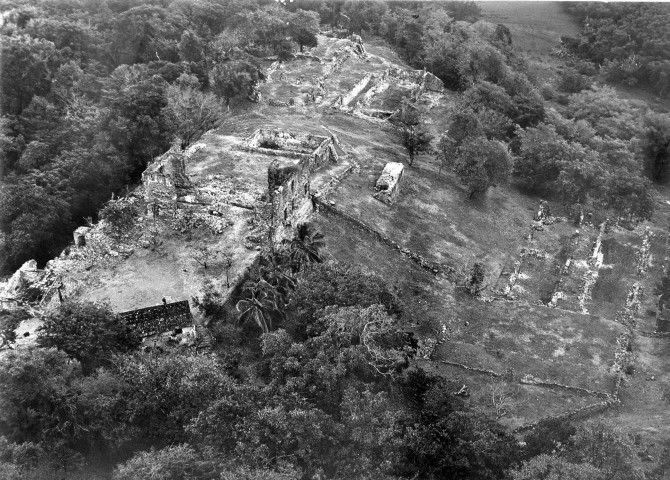 Trinité. Ruines du château Dubuc