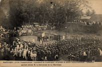 Martinique. Compagnie Générale Transatlantique. Au moment de s'embarquer, un groupe de jeunes recrues entendent l'allocution que leur adresse M. Le Gouverneur de la Martinique,