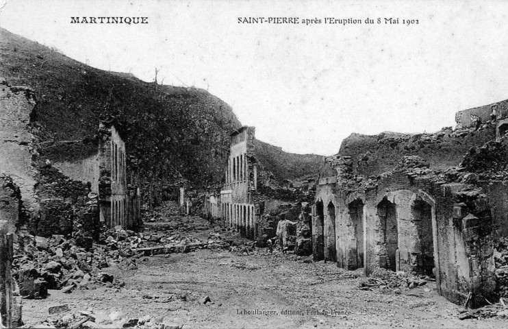 Martinique. Saint-Pierre après l'éruption du 8 mai 1902