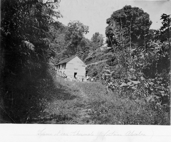 Fort-de-France. Absalon. Source d'eau thermale