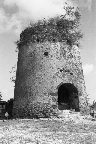 Trinité, La Caravelle. Vestiges du château Dubuc et ses annexes