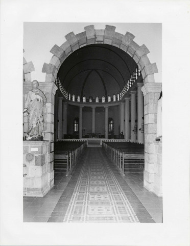 Saint-Pierre : intérieur de la cathédrale