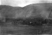 Saint-Pierre. Le Mouillage : le quartier des rhummeries, le morne d'Orange après l'éruption du 8 mai 1902
