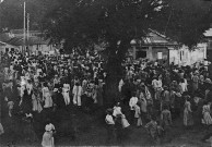 Fort-de-France. Scène de carnaval. Foule sur la Savane