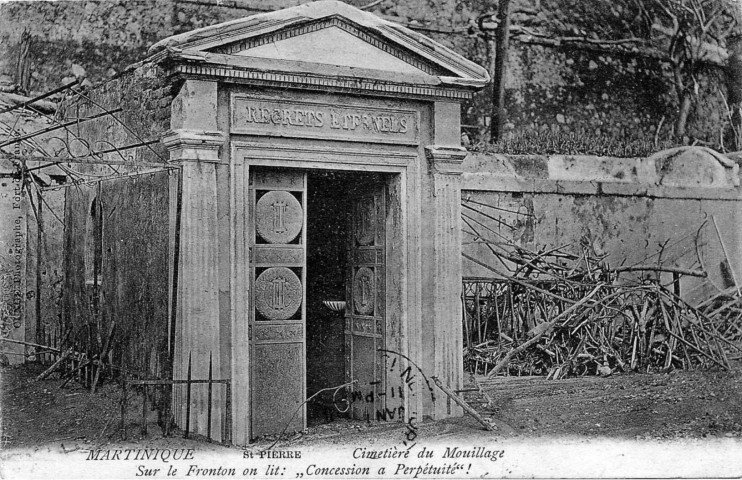 Martinique. Saint-Pierre. Cimetière du Mouillage