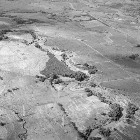 Fort-de-France (Floréal), Le Lamentin, Sainte-Marie. Technique photographique : vue aérienne sur le thème de l'hydrographie martiniquaise