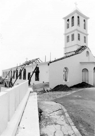 Schoelcher : église en réparation