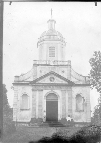 Ajoupa-Bouillon. L'église