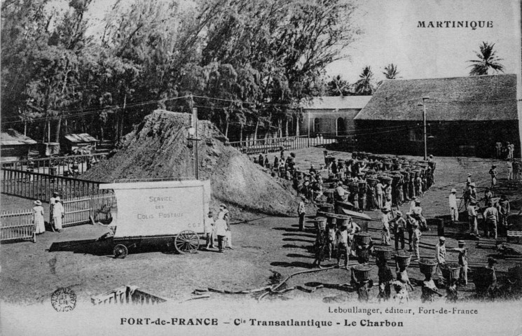 Martinique. Fort-de-France. Compagnie Transatlantique. Porteuses de charbon