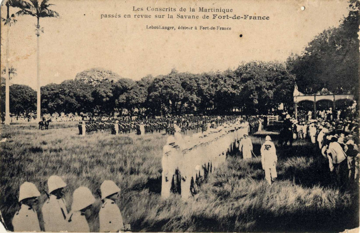 Martinique. Les conscrits de la Martinique passés en revue sur la Savane de Fort-de-France