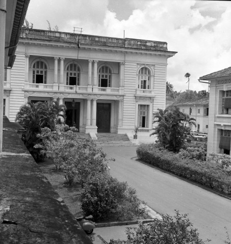 Fort-de-France, centre-ville. Quartiers foyalais et édifices publics