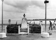 Trinité : place Joyeuse, ancien monument aux morts