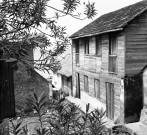 Sainte-Marie. Reportage sur les thèmes du logements traditionnels et des paysages