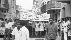 Fort-de-France, centre-ville. manifestation ouvrière du 12 février 1974