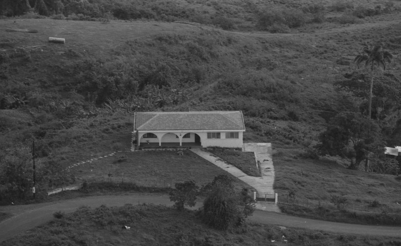 Le François, îlets. Technique photographique : vue aérienne sur les îlets et une villa