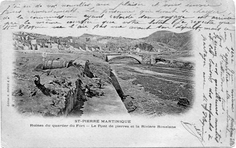 Saint-Pierre. Martinique. Ruines du quartier du Fort. Le pont de pierre et la rivière Roxelane