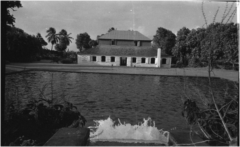 Saint-Pierre, habitation Pécoul. Architecture coloniale avec son jardin d'agrément