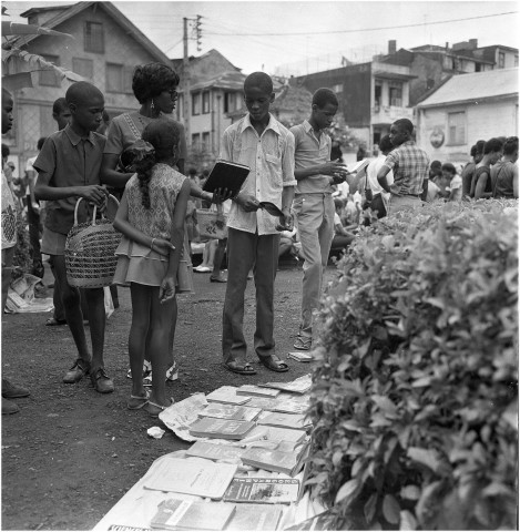 Fort-de-France, centre-ville. bourse aux livres : vente de livres scolaires