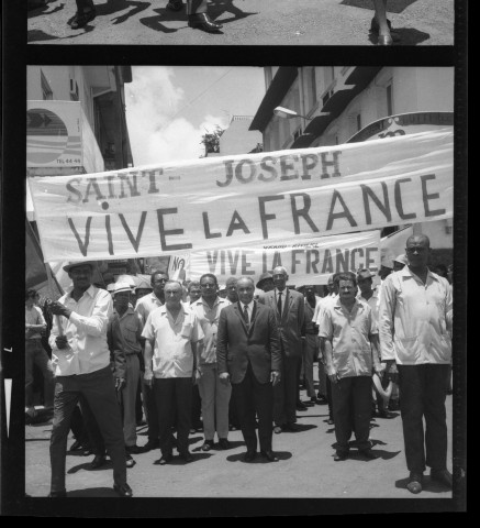 Fort-de-France, centre-ville. manifestation populaire pour acclamation de la nationalité française