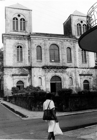 Saint-Pierre : extérieur de la cathédrale