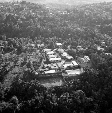 Case-Pilote, Fort-de-France (Etang Z'Abricots, Moutte), le Lamentin, Saint-Pierre, Schoelcher, la Trinité. Technique photographique : vue aérienne