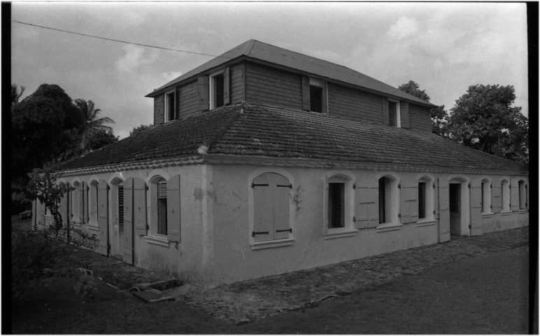 Saint-Pierre, habitation Pécoul. Architecture coloniale avec son jardin d'agrément