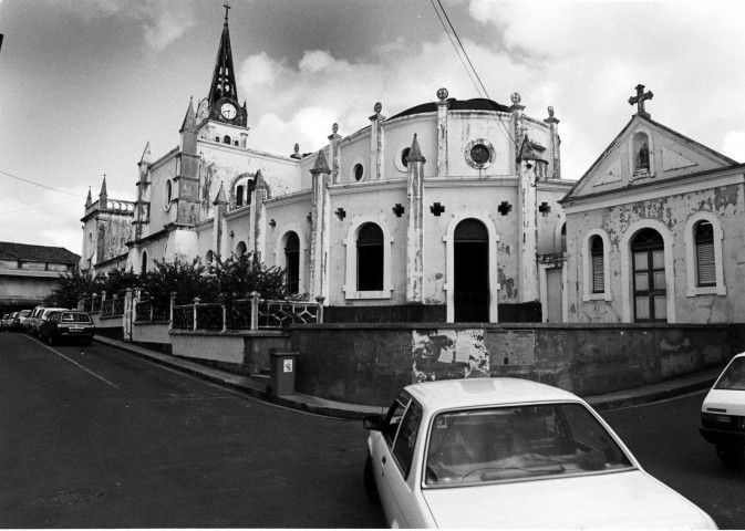 Lamentin : église Saint-Laurent