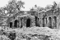 Saint-Pierre. Ruines de la maison coloniale de santé