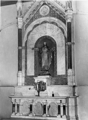 Fort-de-France. Intérieur de la cathédrale : Sacré-Coeur