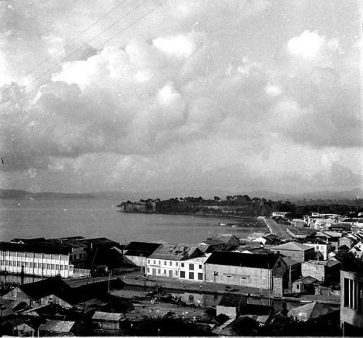 Fort-de-France. Vue générale de la baie et de ses installations