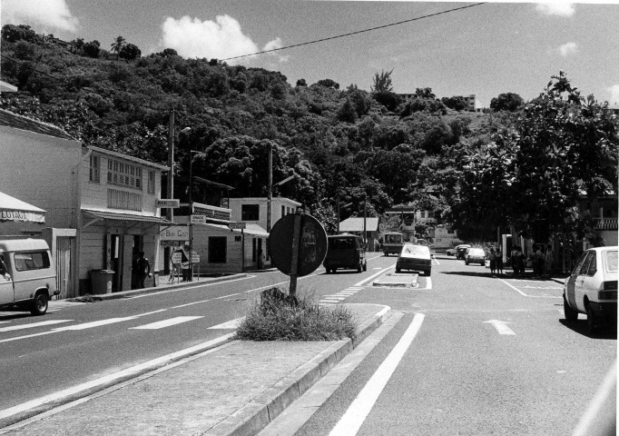 Schoelcher. Fonds Lahaye : rue principale