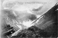 Martinique. La montagne Pelée. La rainure du cratère